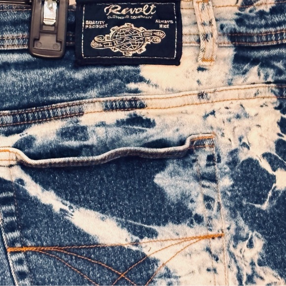 Revolt Jeans Blue and Gold Stitch Denim Women’s Plus Size 26 Tie-Dye Shorts - Picture 6 of 12